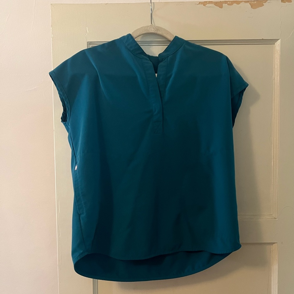 Figs Turquoise Scrubs// Size Small